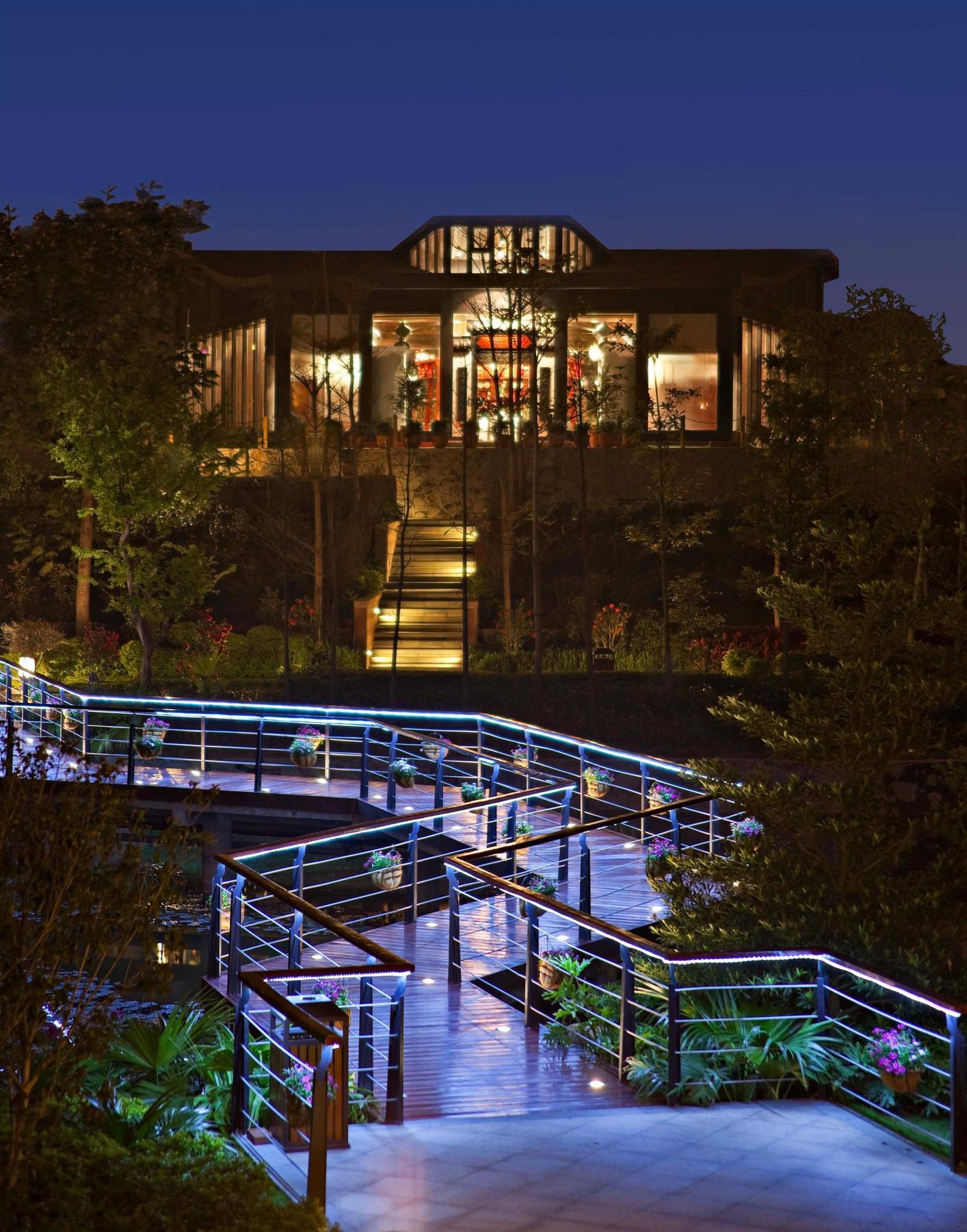 Sheraton Qingyuan Lion Lake Resort Экстерьер фото