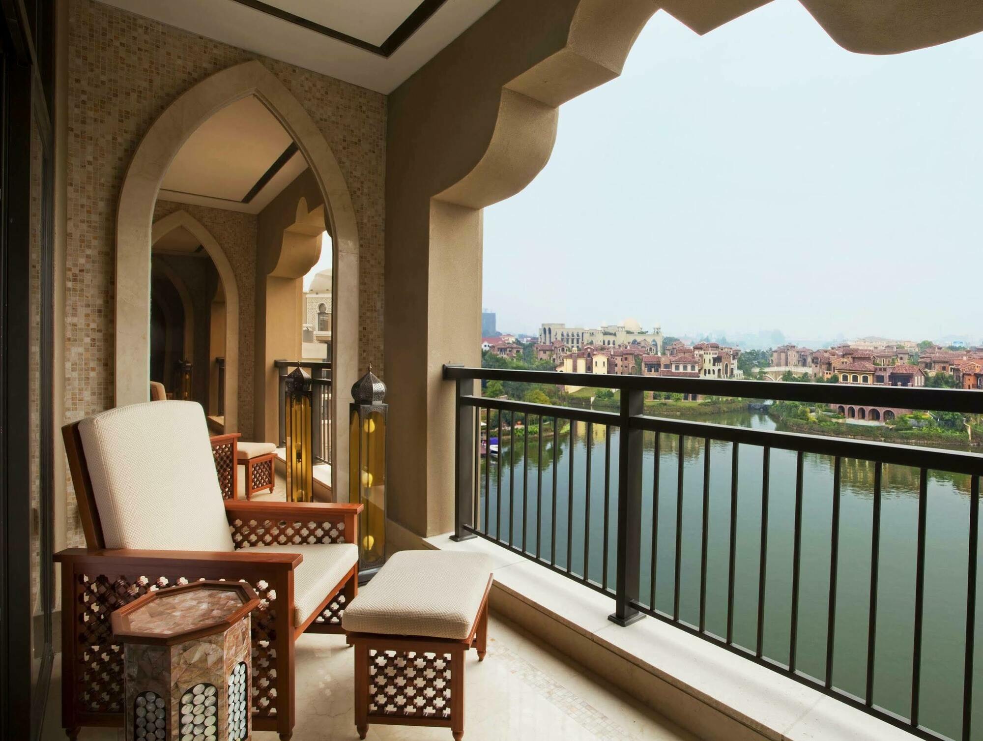Sheraton Qingyuan Lion Lake Resort Экстерьер фото